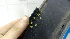 Front right fender arch trim for Ford Escape MK3 2017-2019, texture, scratches, torn mount, whitened plastic on mount