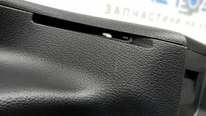 Infiniti QX50 19-25 right arch trim, black, scratches