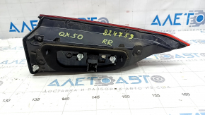 Inner taillight, right Infiniti QX50 19-25, air bleed along edge, scratch