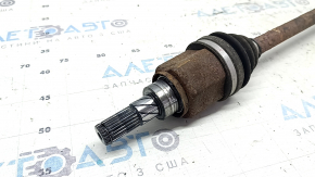 The rear left half shaft of the Infiniti QX50 19-24 is rusty.