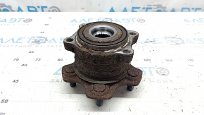 Infiniti QX50 19-25 AWD rear left wheel hub rusty