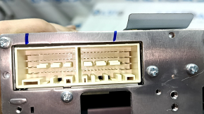 Hyundai Sonata 20-23 radio tape recorder, scratches, and a simple repair.