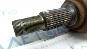 The front left half shaft of the Infiniti QX50 19-21 has a damaged thread.