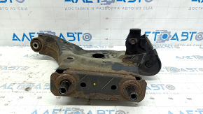 Lower control arm under the rear left spring, Infiniti QX50 19-20, rusty