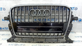Radiator grille Audi Q5 8R 13-17 rest without parking sensors, gloss, chrome, chrome inserts, with nameplate, sand, cracks, bump, broken fasteners, chrome inserts
