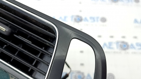 Front central air duct deflector for Audi Q5 8R 09-17, black with chrome, scratched