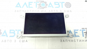 The monitor, display, and navigation of the Audi Q5 8R 09-17 are worn out.