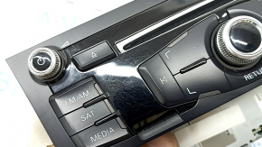 Audi Q5 8R 09-17 radio tape recorder scratches