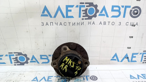 Lincoln MKZ 17-20 FWD rear right hub rusty