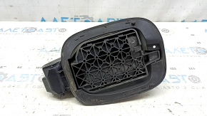 The fuel filler flap housing of the Audi Q5 8R 09-17 has a broken mount.
