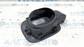 The fuel filler flap housing of the Audi Q5 8R 09-17 has a broken mount.