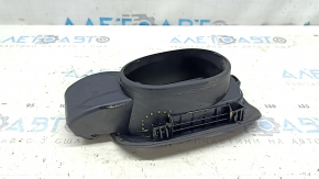 The fuel filler flap housing of the Audi Q5 8R 09-17 has a broken mount.
