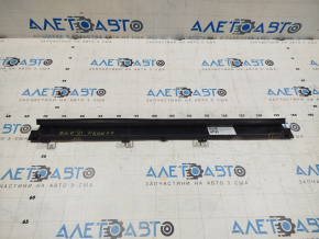 The upper radiator deflector on a 2021-2025 Ford Bronco Sport has a broken mount.