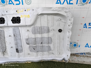 The trunk trough of the Mercedes GLC 16-22 has been drilled out