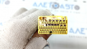 The chip for the SRS airbag module and airbag computer of the Honda Accord 18-22 is large.