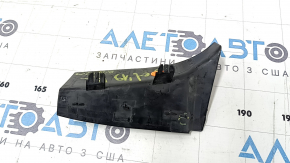 The left outer wing light cover for a VW Jetta 19-24 has a broken mount.