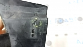 The left outer wing light cover for a VW Jetta 19-24 has a broken mount.