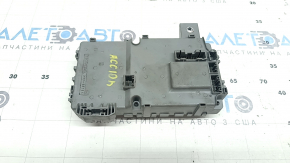 The fuse box under the dashboard of the Honda Accord 18-20 hybrid has broken fasteners.