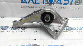 Tesla Model Y 20-25 front engine bracket has a torn silent block.
