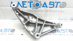 Tesla Model Y 20-25 rear engine bracket has a torn silent block.