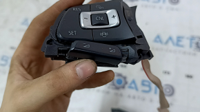 The steering wheel controls on the VW Jetta 19-23 are broken.