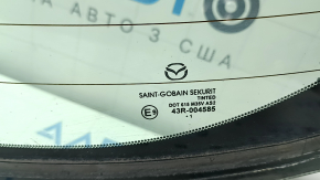 The heating contact on the Mazda CX-30 20-23 trunk glass is torn off.