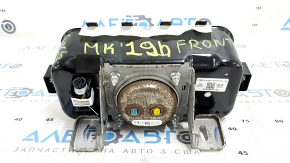 The passenger airbag in the dashboard of a Ford Fusion mk5 17-20 has a rusty squib.