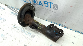 The front right shock absorber for a Toyota Camry v40 3.5 is rusty.