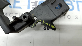 Right fog light bracket for Mazda CX-9 16-23 is broken, a fragment is missing