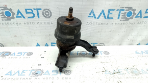 The right engine mount for a Toyota Camry V40 3.5 is rusty.