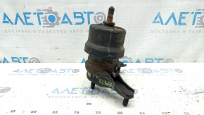 The right engine mount for a Toyota Camry V40 3.5 is rusty.
