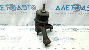 The left engine mount for a Toyota Camry V40 3.5 is rusty.
