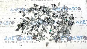 Mitsubishi Outlander 22-25 interior hardware, incomplete