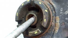 The front subframe of a Toyota Camry v40 is rusty, with four cracked bushings.