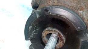 The front subframe of a Toyota Camry v40 is rusty, with four cracked bushings.