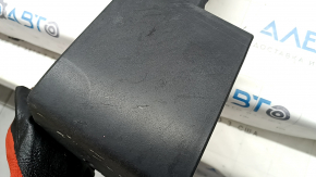 Front left fender arch trim for Mazda CX-9 16-23, structure, broken fasteners, crack in fastener, scratches
