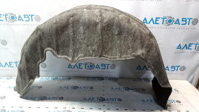 The rear right fender liner of a Lexus RX350 RX450h 10-15 has a broken fastener.