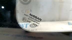 Rear left window glass, blind, Nissan Rogue 14-20, scratches on chrome, scratches on glass