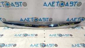 Trunk lid molding, chrome, Nissan Altima 16-18 rest. Chrome, worn, broken fasteners.