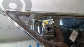 Trunk lid molding, chrome, Nissan Altima 16-18 rest. Chrome, worn, broken fasteners.