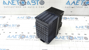 The Audi Q5 80A 21-23 MHEV 12V, 12kV battery is discharged to 0V.