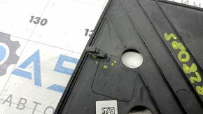 The front right fender lining for the Audi Q5 80A 18-24 has a broken mount.