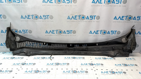 Plastic windshield wiper grille for a Ford Fusion mk5 13-20 without nozzles, torn seal