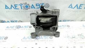 The right engine mount of a Mazda CX-9 16-18 is cracked.