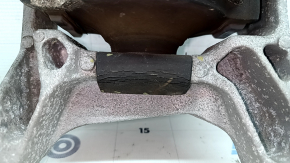 The right engine mount of a Mazda CX-9 16-18 is cracked.