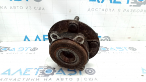 Mazda CX-9 16-23 front right wheel hub, rusty