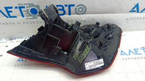 Audi E-Tron 19-23 left outer fender light scratches