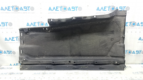 The left underbody protection of the Audi Q5 80A 18-24 is dented.