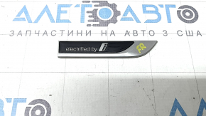 Emblem inscription "Electrified by i" on the front right fender of the BMW 3 G20 21-25 plug-in