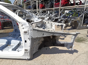 Front right quarter panel of Mazda CX-9 16-23 white, on the body